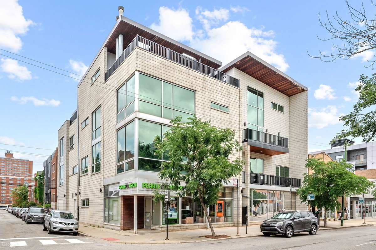 1555 W Pearson Street #D, Chicago, IL 60642