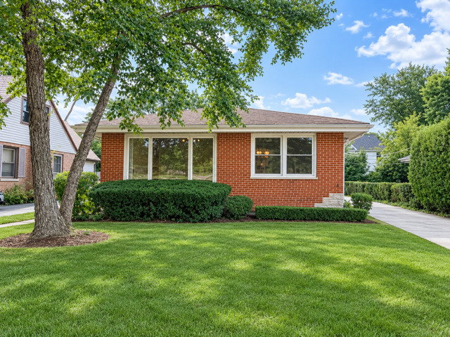 124 Harlem Avenue\n Glenview, IL 60025