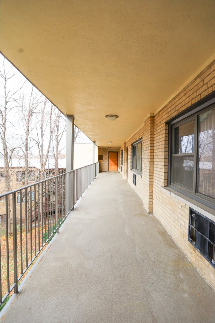 2550 W Catalpa Avenue #C4\n Chicago, IL 60625