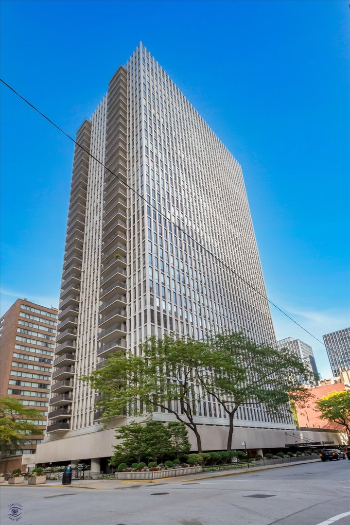 200 E Delaware Place #5A\n Chicago, IL 60611