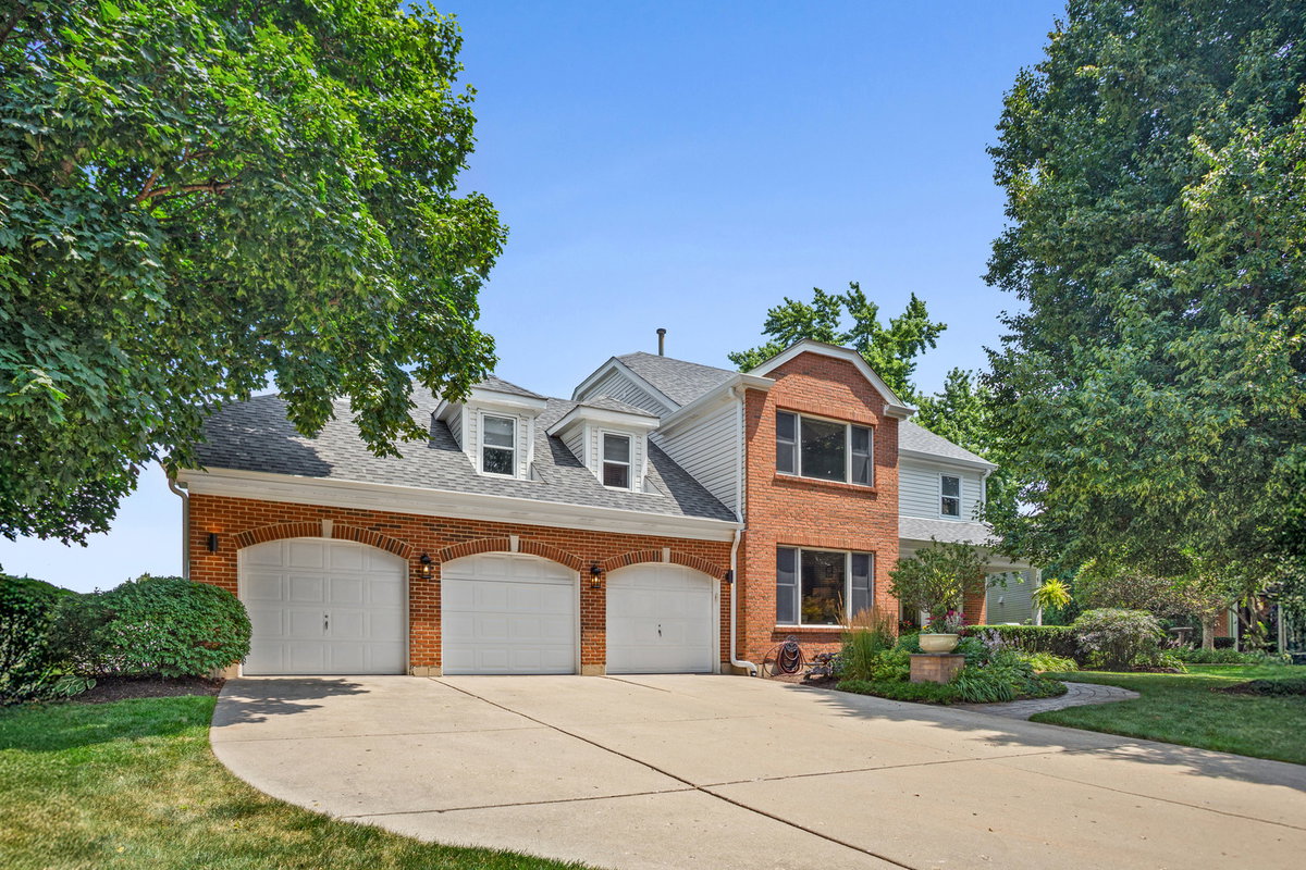2917 Whispering Oaks Drive, Buffalo Grove, IL 60089