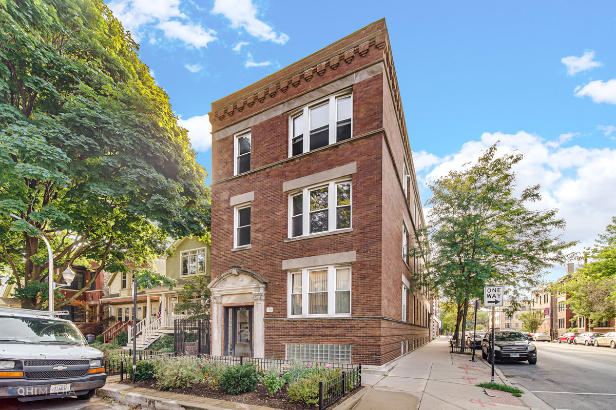 4552 N Claremont Avenue #1\n Chicago, IL 60625