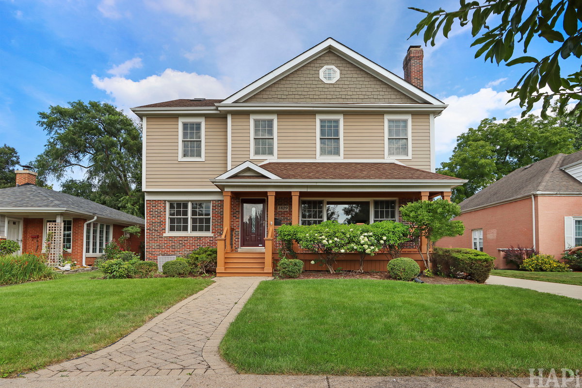 1829 S Crescent Avenue, Park Ridge, IL 60068
