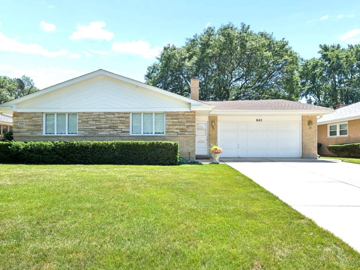 845 N Merrill Street, Park Ridge, IL 60068