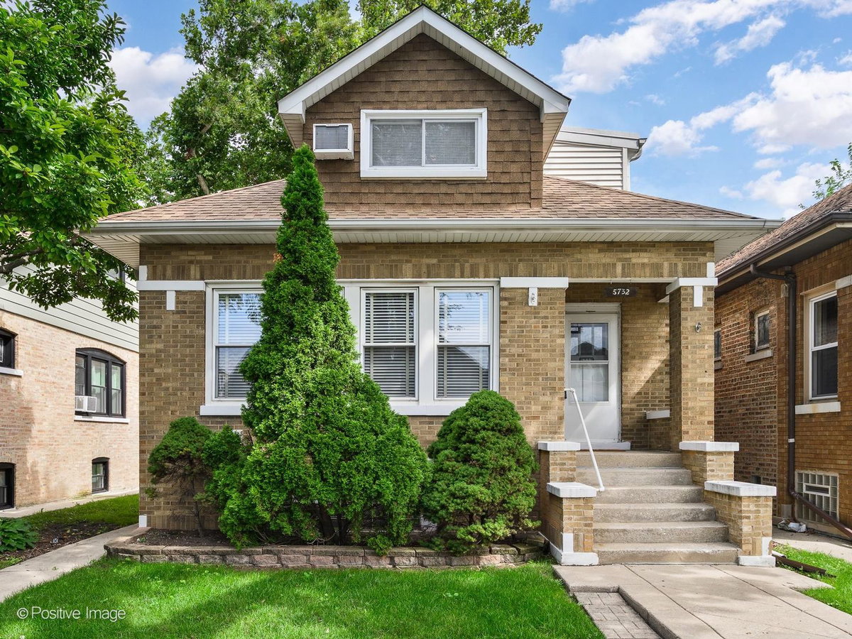 5732 W Patterson Avenue\n Chicago, IL 60634