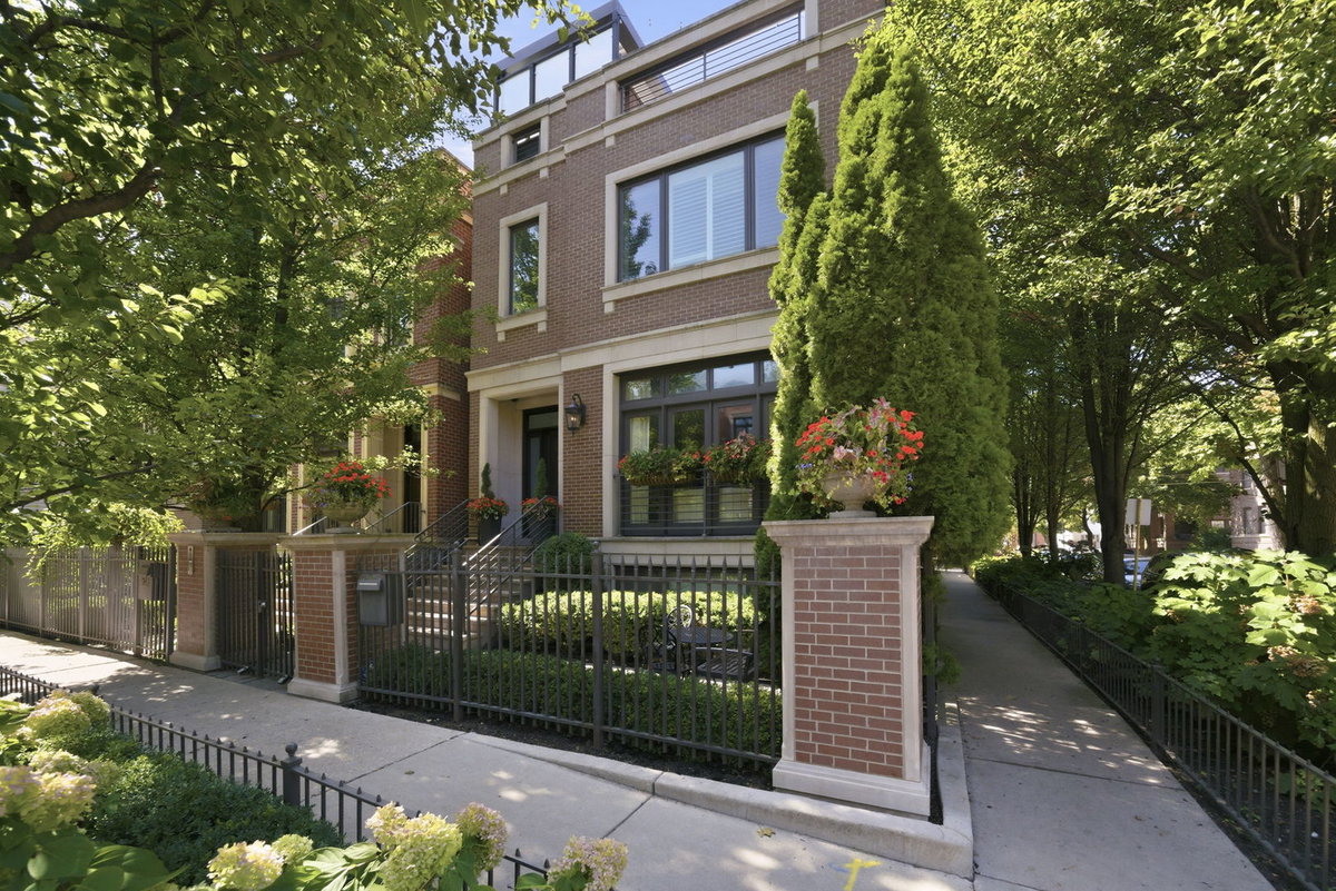 2658 N Mildred Avenue, Chicago, IL 60614