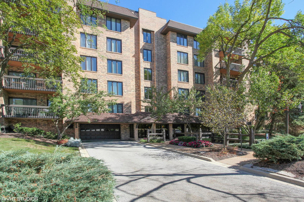 1771 Mission Hills Road #312, Northbrook, IL 60062