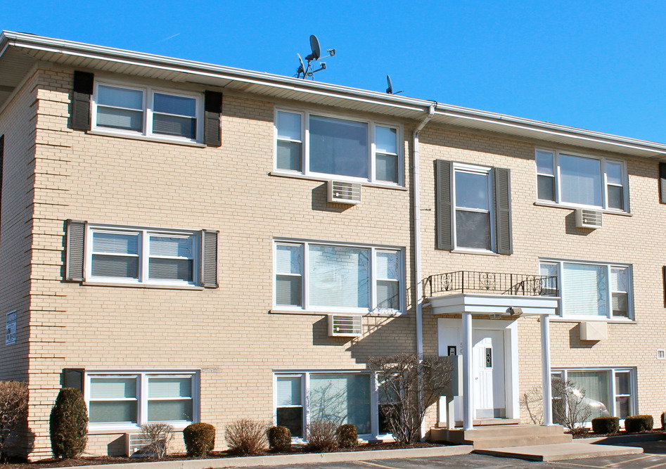 5039 N East River Road #3A, Norridge, IL 60706
