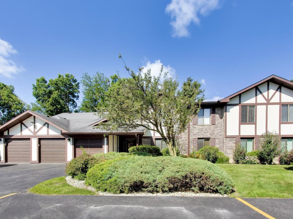 1456 N Elmhurst Road #101A\n Mount Prospect, IL 60056