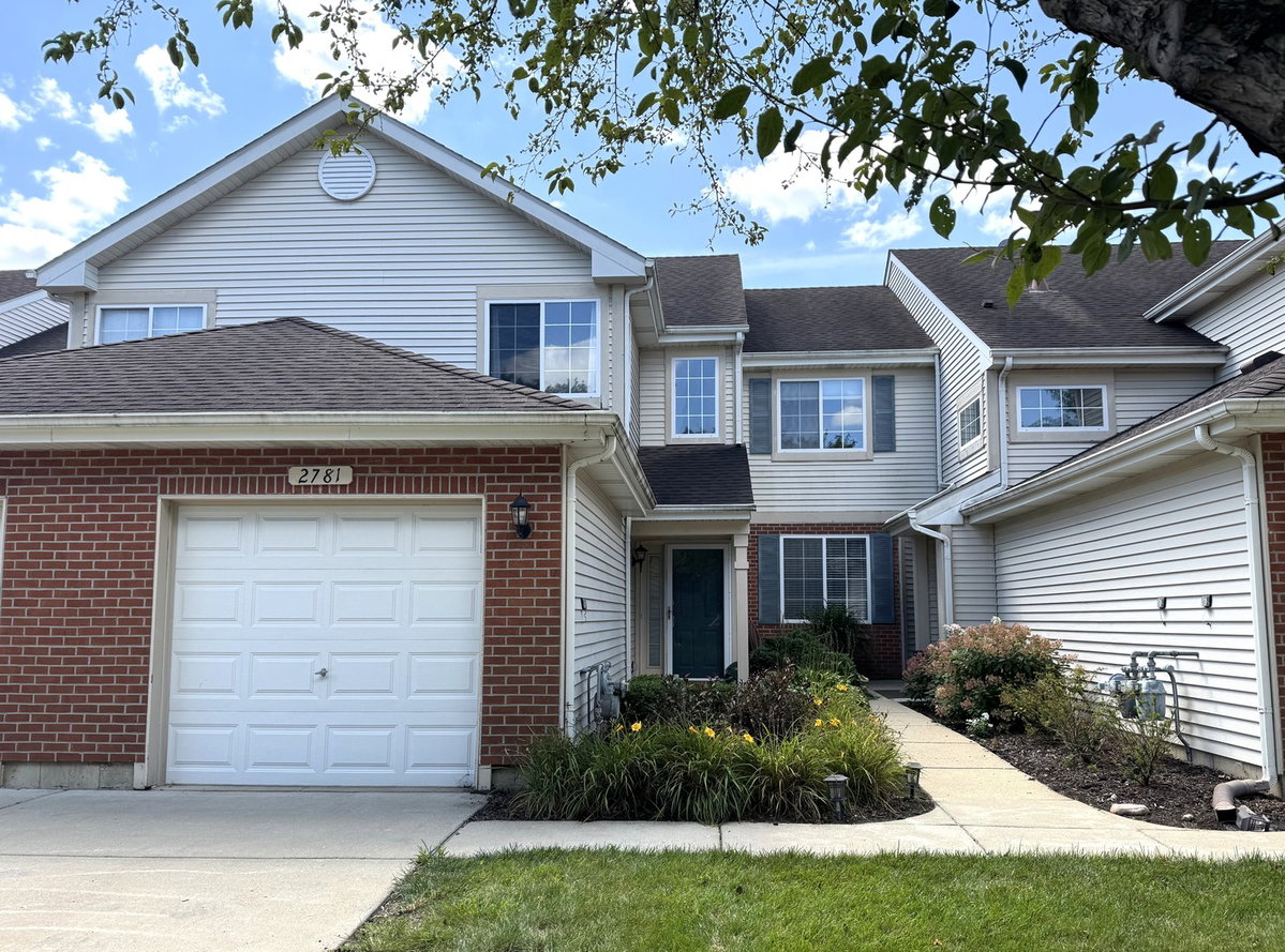 2781 Odlum Drive #2, Schaumburg, IL 60194