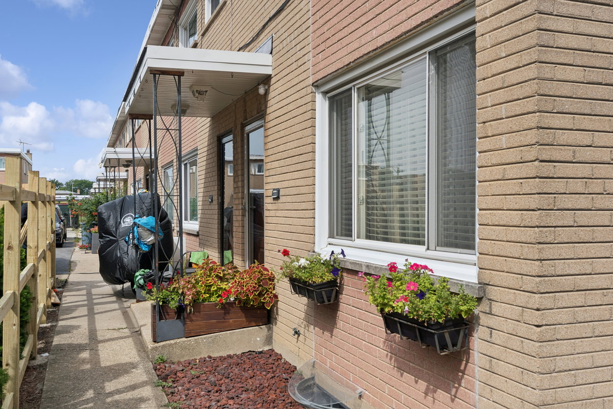 7916 W Lawrence Avenue #A, Norridge, IL 60706