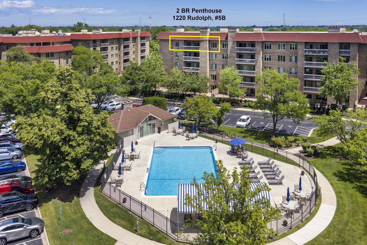 1220 Rudolph Road #5B, Northbrook, IL 60062