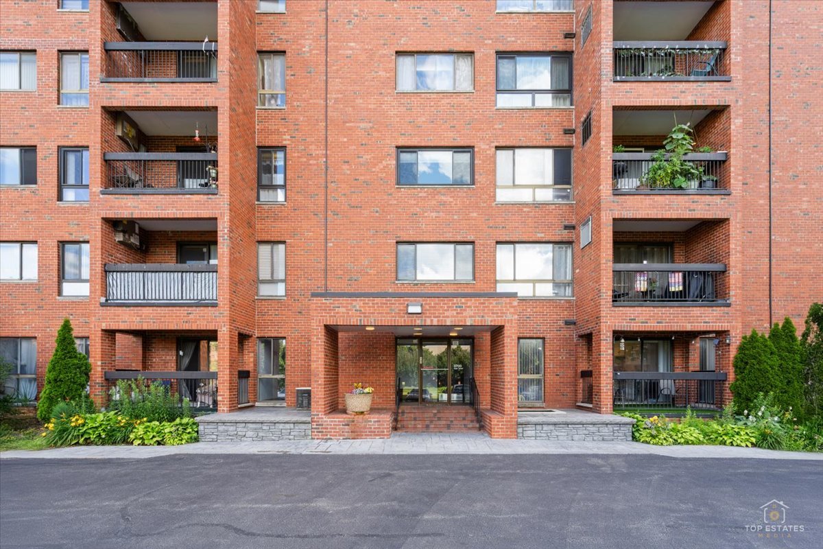 3700 Capri Court #104\n Glenview, IL 60025