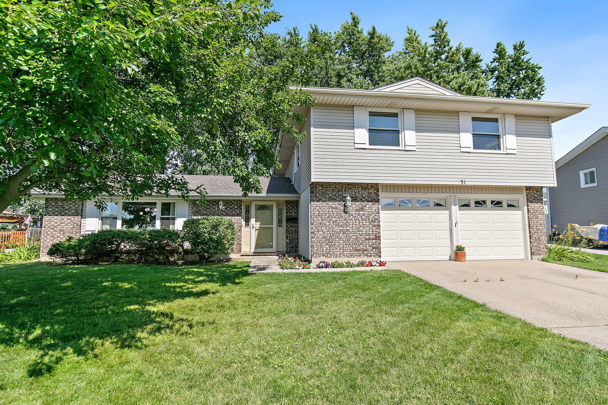 31 S Salem Drive, Schaumburg, IL 60193