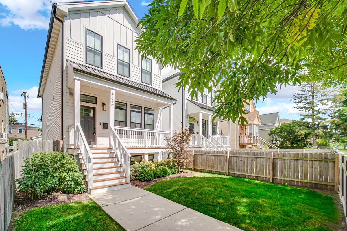 5336 W Leland Avenue\n Chicago, IL 60630