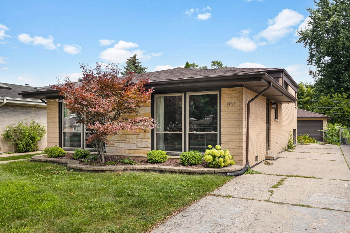 851 Long Road\n Glenview, IL 60025