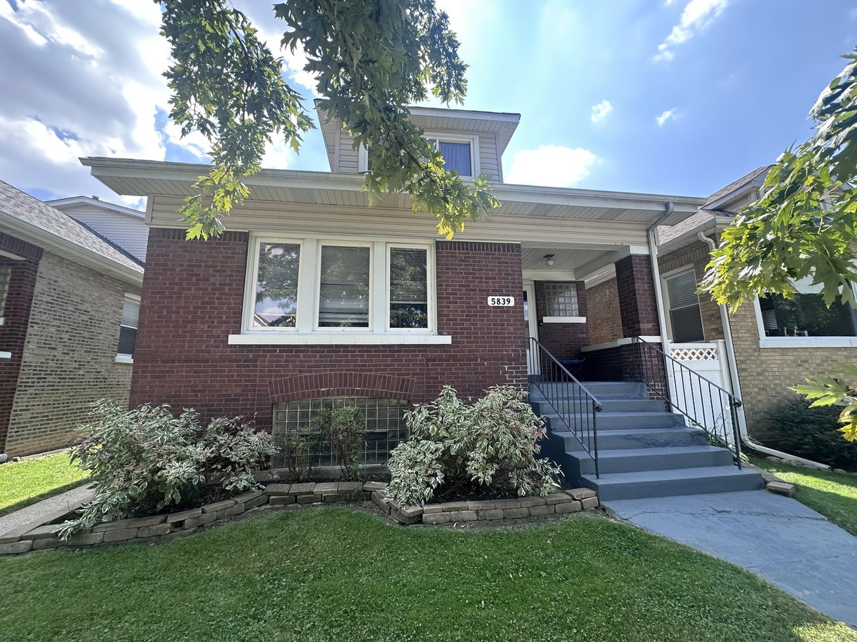 5839 W Eastwood Avenue\n Chicago, IL 60630