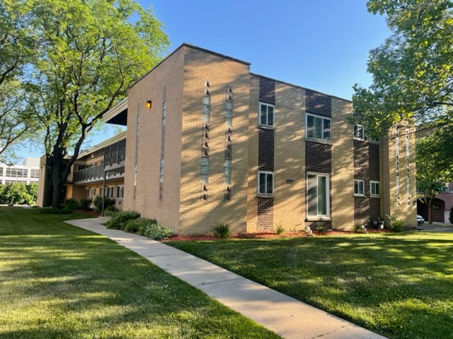 1019 Peterson Avenue #B6, Park Ridge, IL 60068