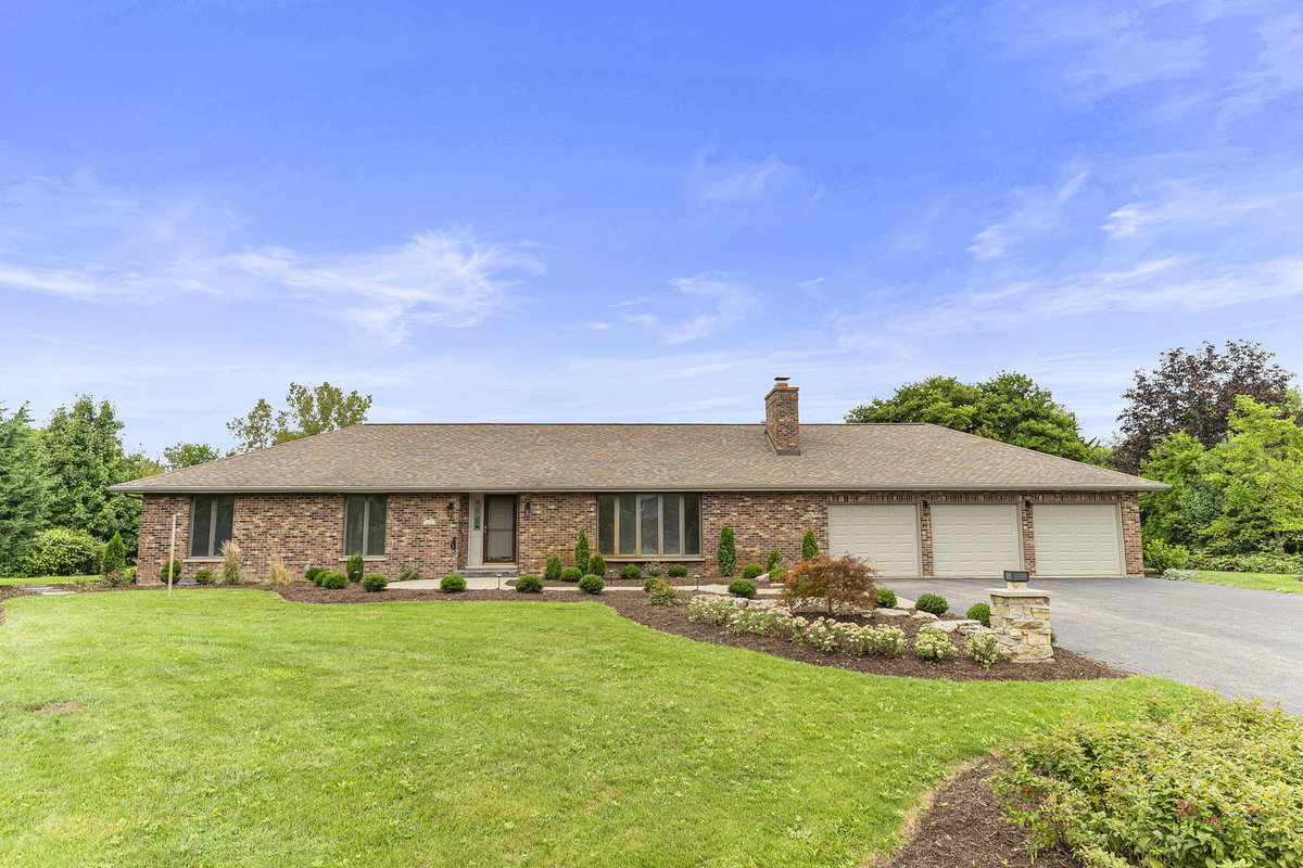 412 Bramble Lane, Deer Park, IL 60010