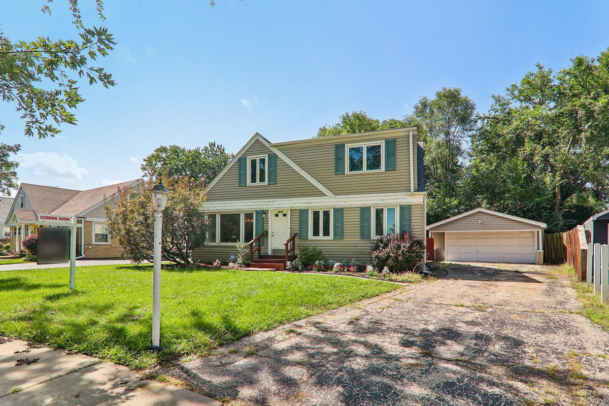 2870 Alden Lane\n Des Plaines, IL 60018
