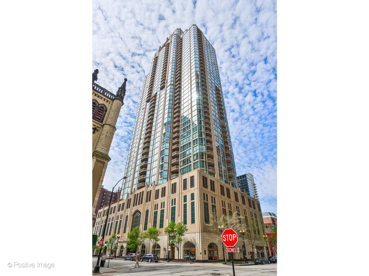 21 E Huron Street #3204\n Chicago, IL 60611