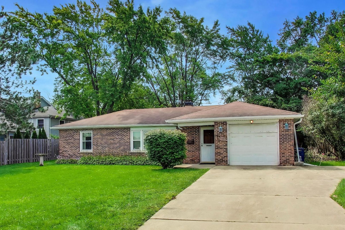 2331 Dundee Road, Northbrook, IL 60062