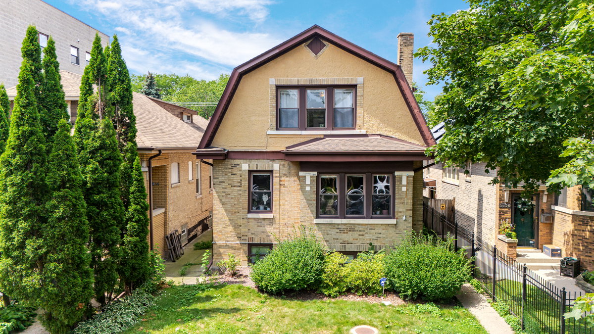 6024 N Rockwell Street, Chicago, IL 60659