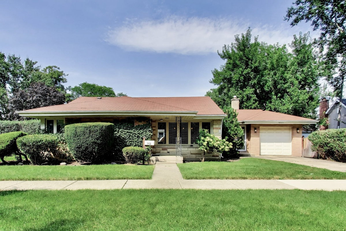 901 Park Plaine Avenue, Park Ridge, IL 60068