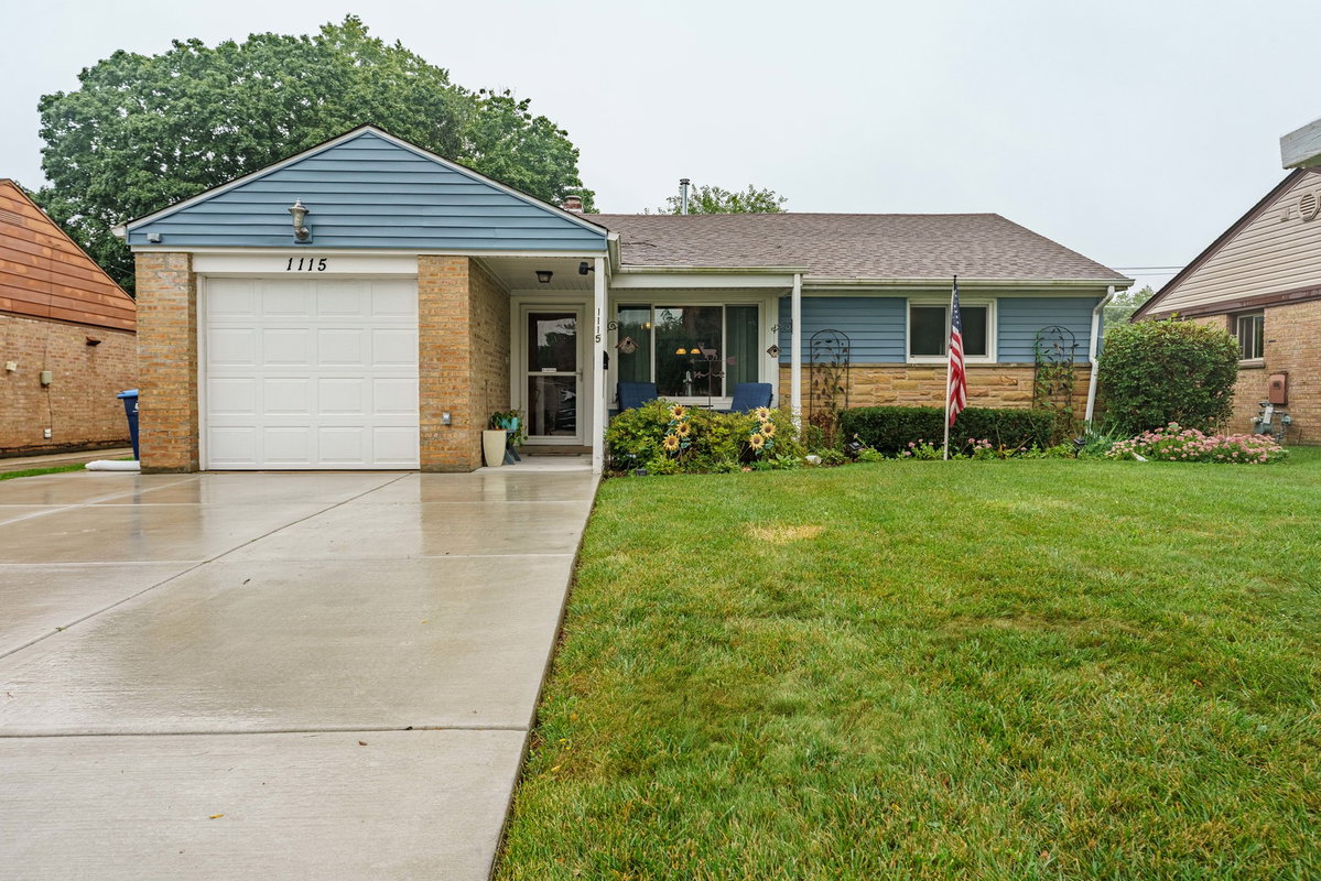 1115 S 3rd Avenue\n Des Plaines, IL 60016