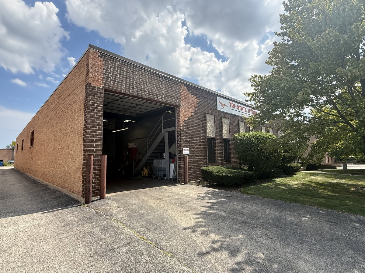 135 Martin Lane, Elk Grove Village, IL 60007