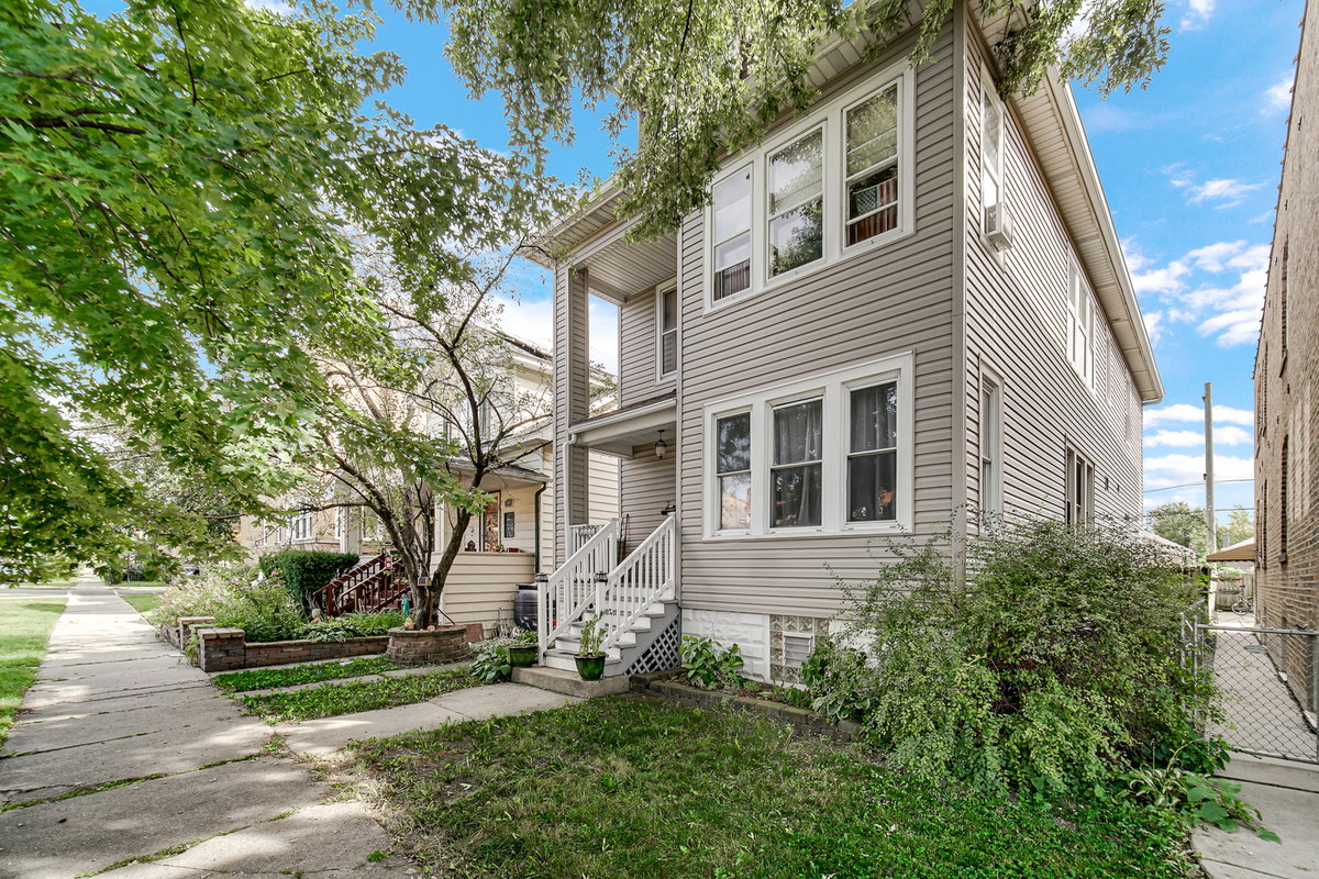 5111 W Henderson Street\n Chicago, IL 60641