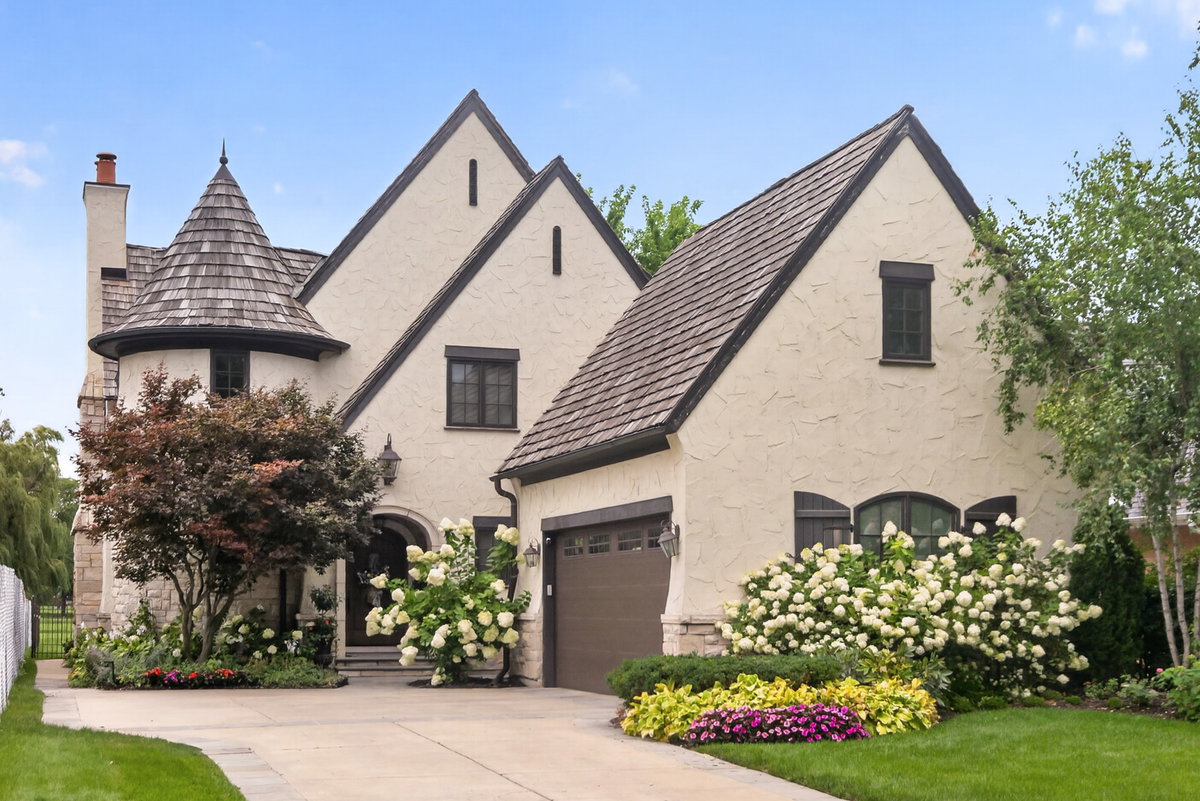 928 HASTINGS Street, Park Ridge, IL 60068