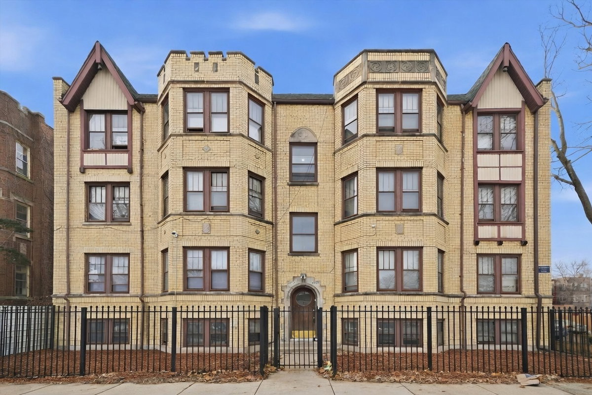 8602 S Euclid Avenue, Chicago, IL 60617