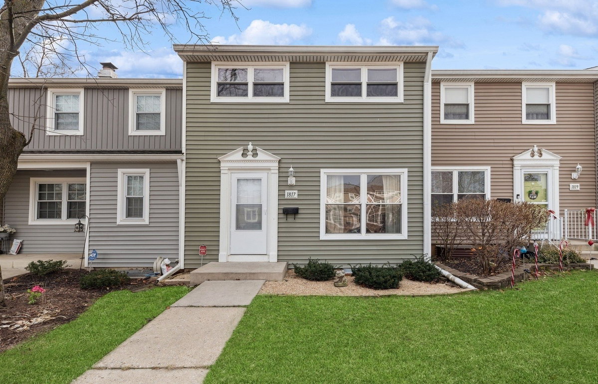 1817 Carlisle Court #1817, Schaumburg, IL 60194