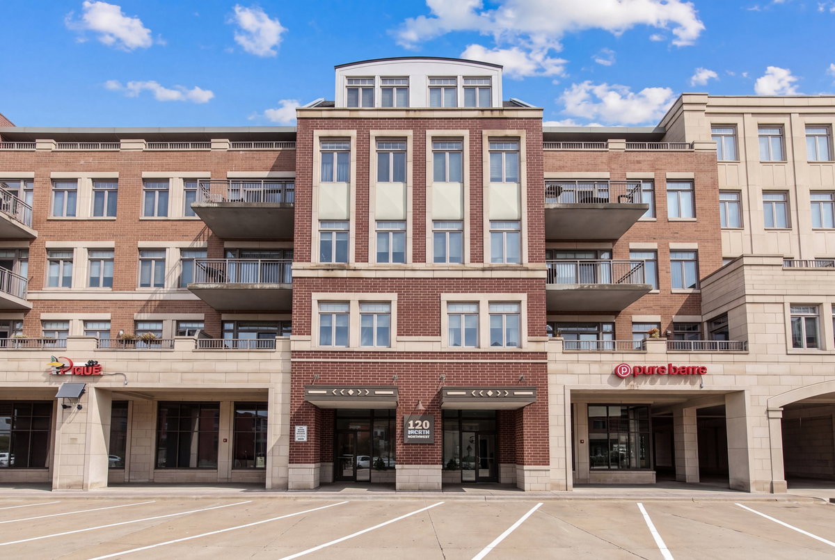 120 N Northwest Highway #405, Park Ridge, IL 60068