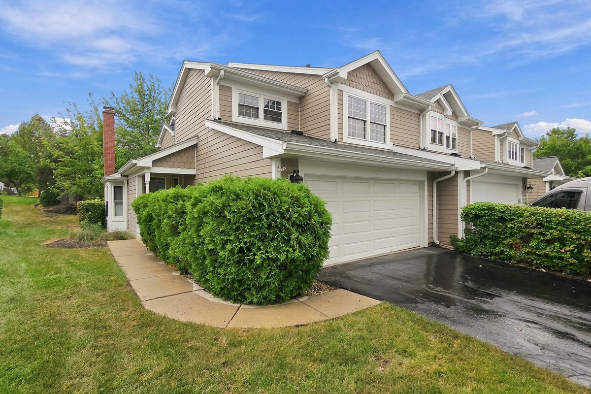 20 Sarahs Grove Lane, Schaumburg, IL 60193