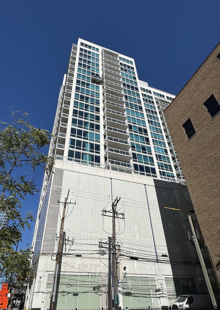 757 N Orleans Street #812\n Chicago, IL 60654