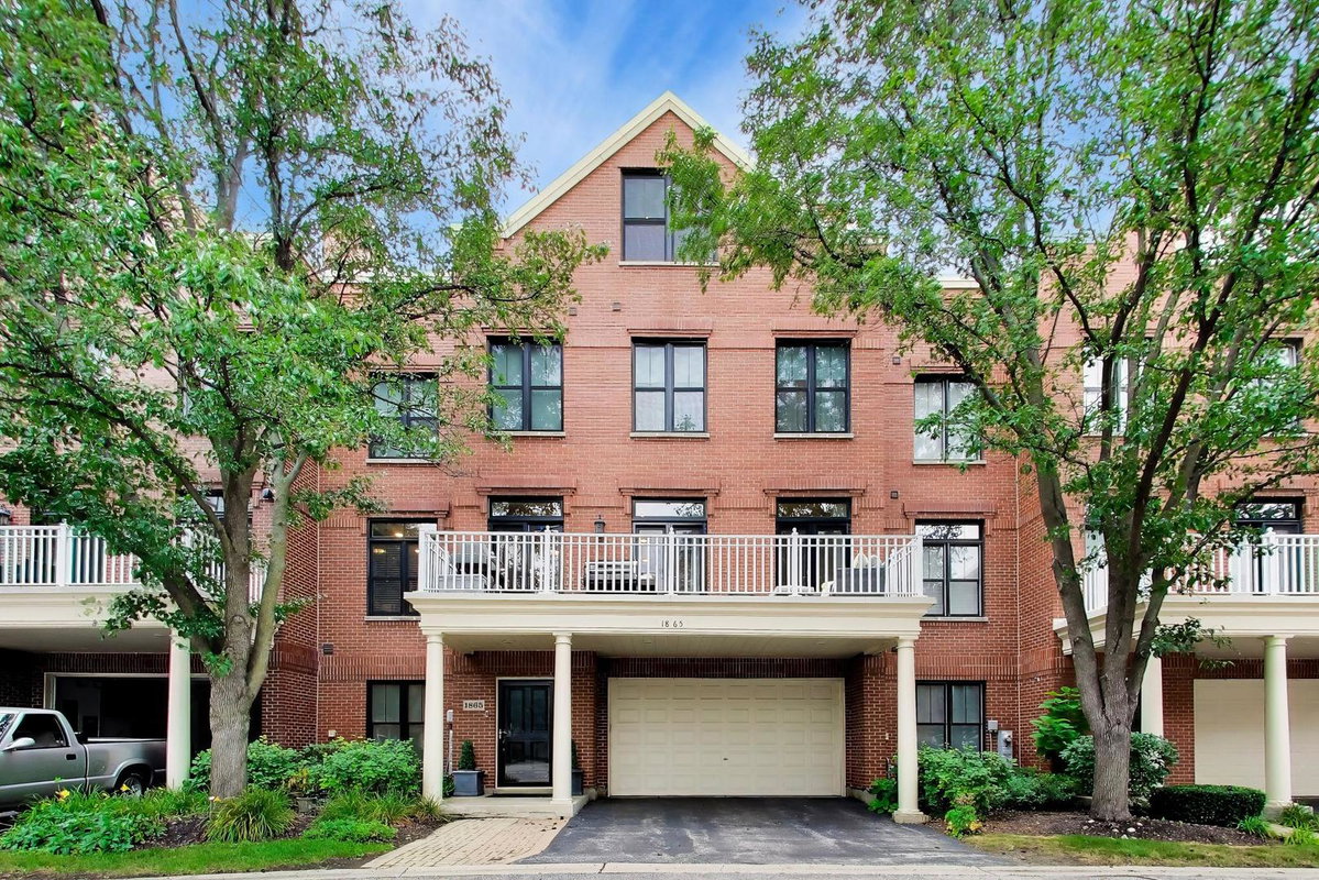 1865 Admiral Court #92\n Glenview, IL 60026
