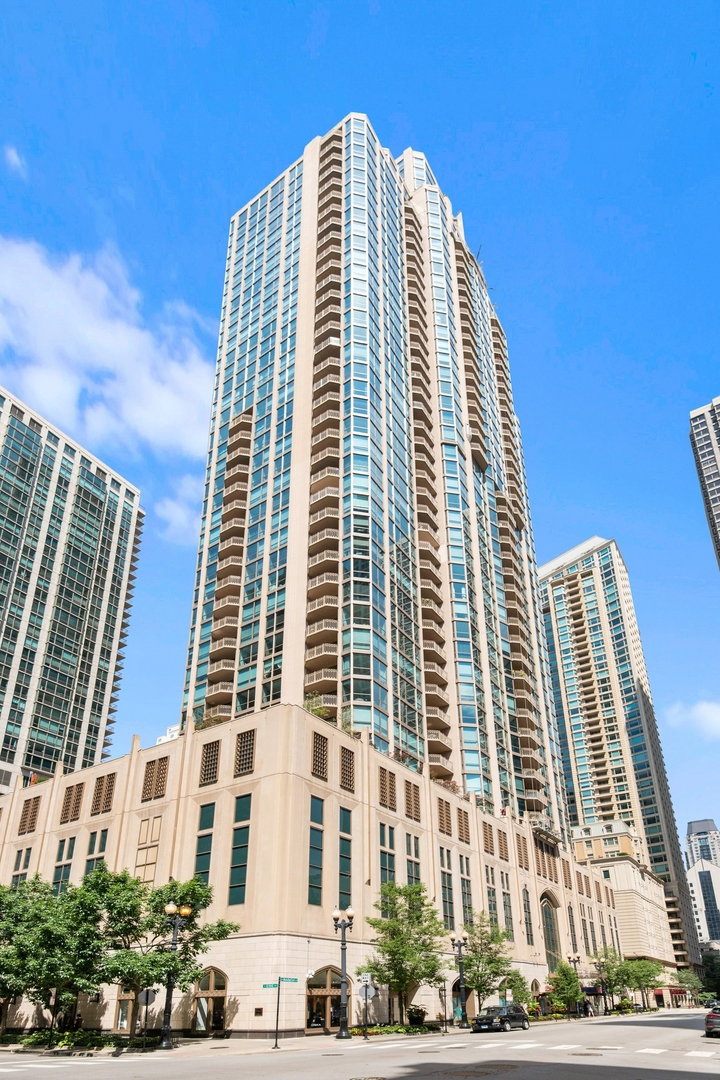 21 E Huron Street #2803\n Chicago, IL 60611