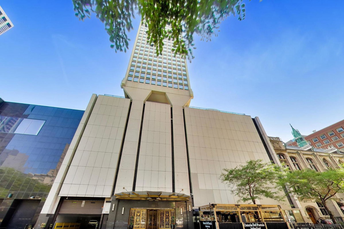 111 E Chestnut Street #35J\n Chicago, IL 60611