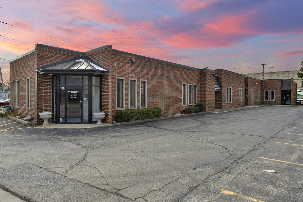 24 S Des Plaines River Road\n Des Plaines, IL 60016