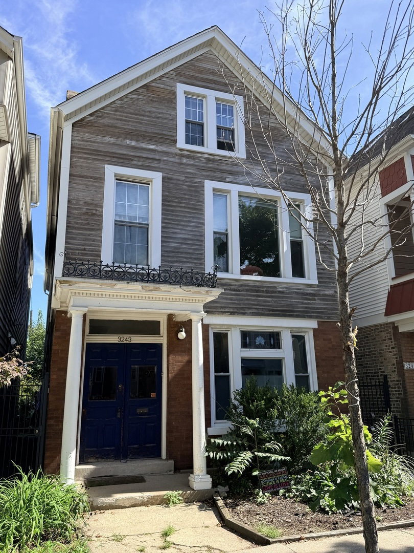 3243 N Hoyne Avenue #1