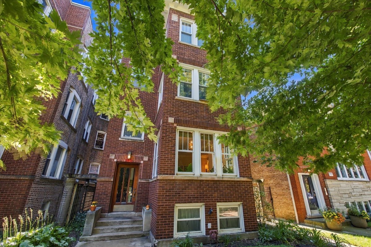 1625 W Rascher Avenue #1, Chicago, IL 60640