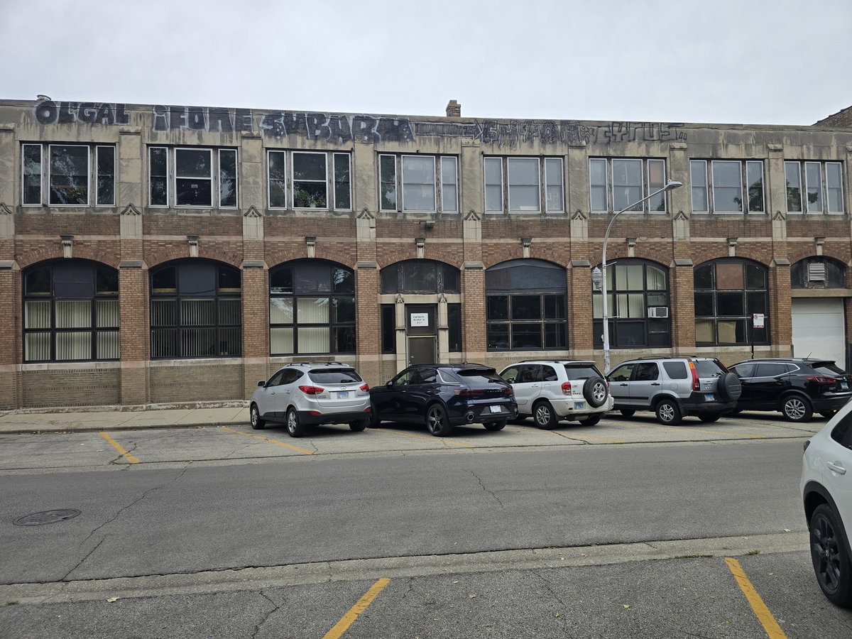 4321 N Ravenswood Avenue, Chicago, IL 60613