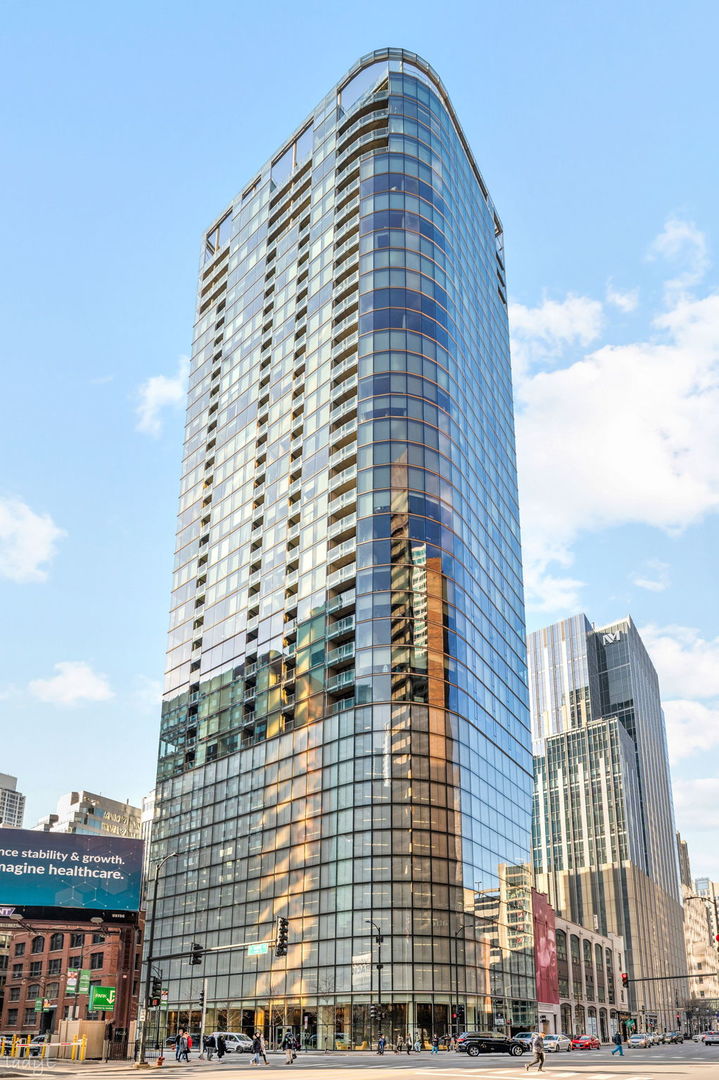 600 N Fairbanks Court #1811, Chicago, IL 60611