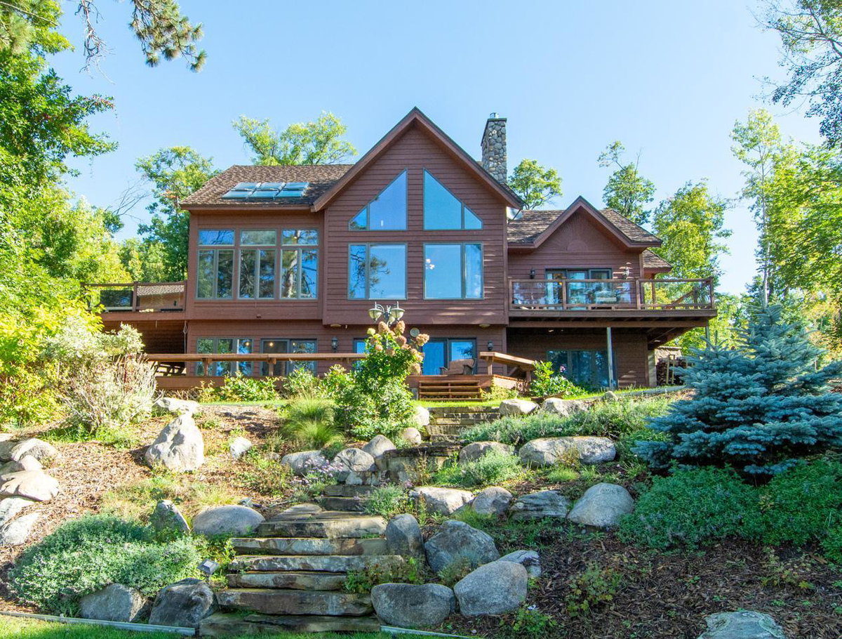 1569 Floan Point Road, Brainerd, MN 56401