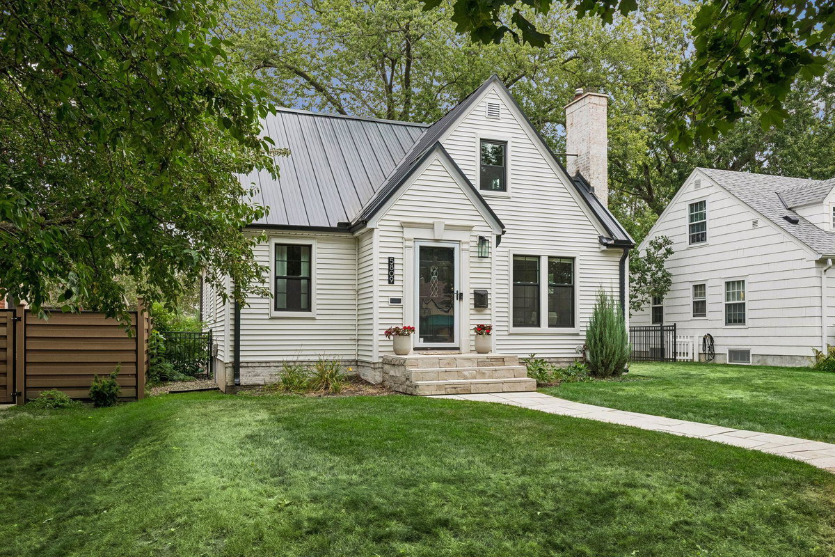 5809 10th Avenue S, Minneapolis, MN 55417