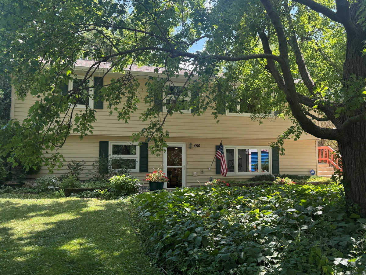 450 Ranchview Lane N, Plymouth, MN 55447