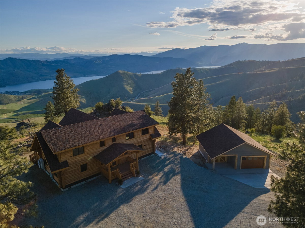 1831 Cottontail Lane Chelan WA 98816