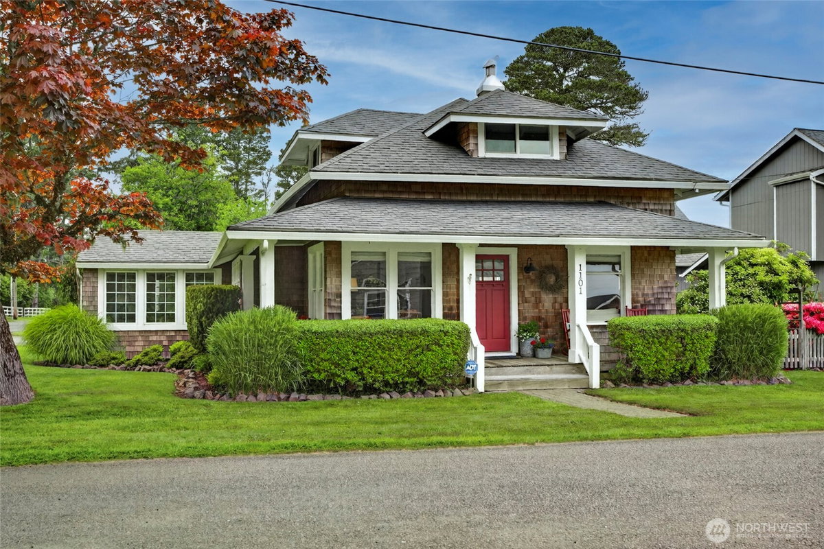 1101 35th Street, Seaview, WA 98644